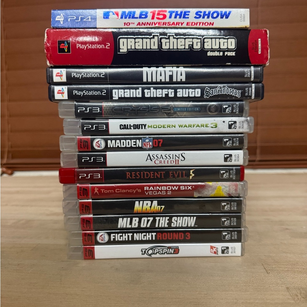 Sony PS1/PS2 Video Games. In good conditions.